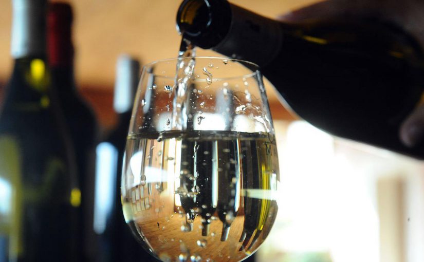 Вино из Новороссийска хотят на Кубани продавать с 8 до 23 часов