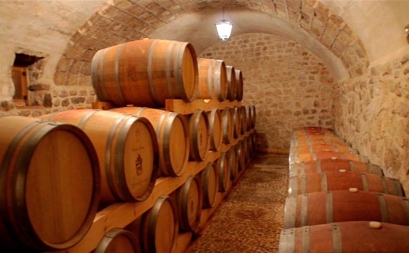 На саммите виноградарей и виноделов в Абрау-Дюрсо считают: вина надо больше пить  и больше производить
