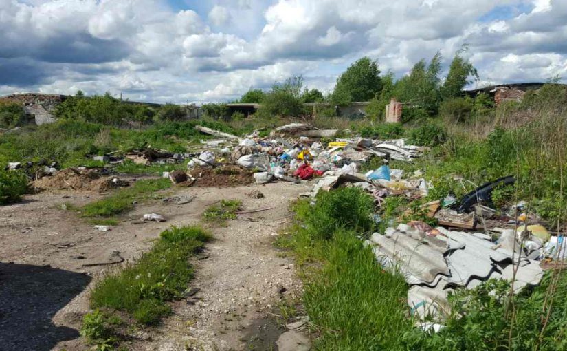 Многодетным семьям в Новороссийске выдали для строительства участки на мусорной свалке
