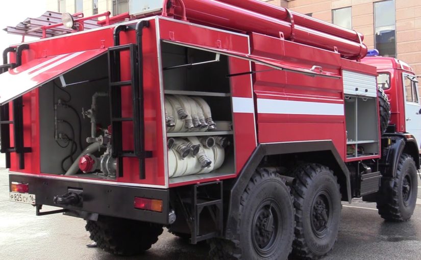 Зачем пожарные Новороссийска нарисовали кукиш на машинах
