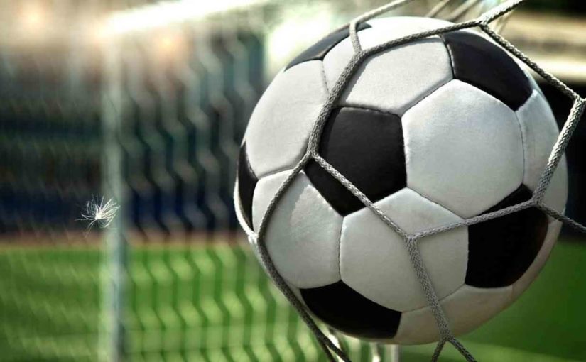 В новороссийском футболе кадровые перестановки и сокращение ставок