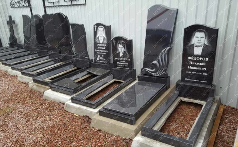 В Новороссийске закрыли три магазина, торгующих надгробиями