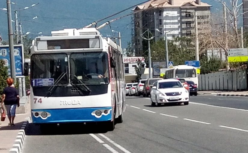 В Новороссийске можно заказать троллейбус для школьных поездок, но это будет платно