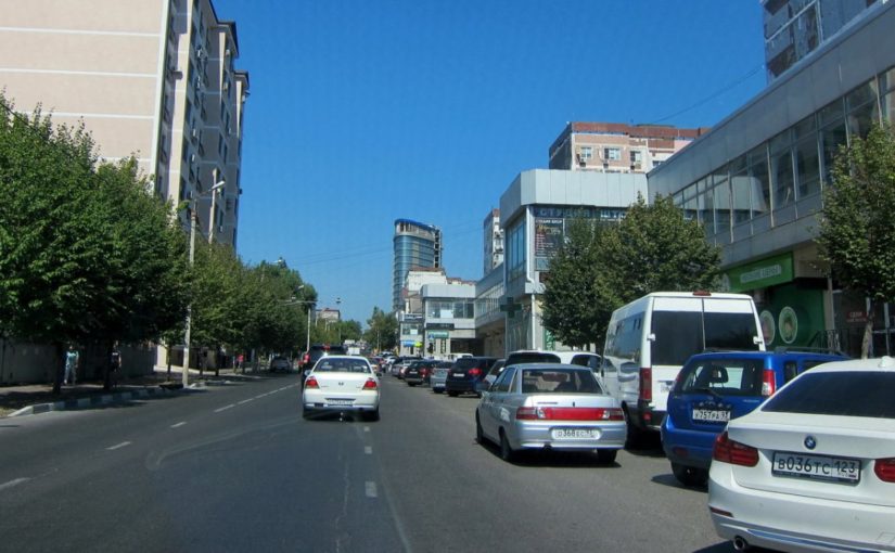 В Новороссийске на некоторых улицах уберут знаки, запрещающие стоянку автомобилей
