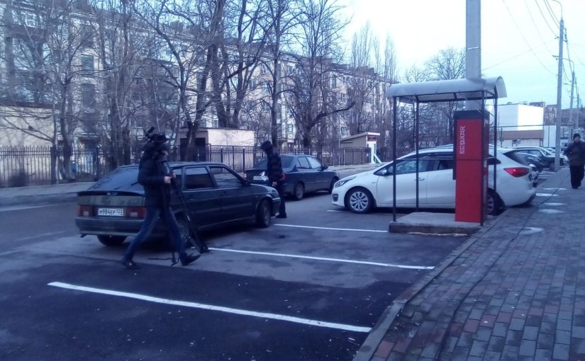 В Новороссийске возле центрального рынка заработала платная парковка