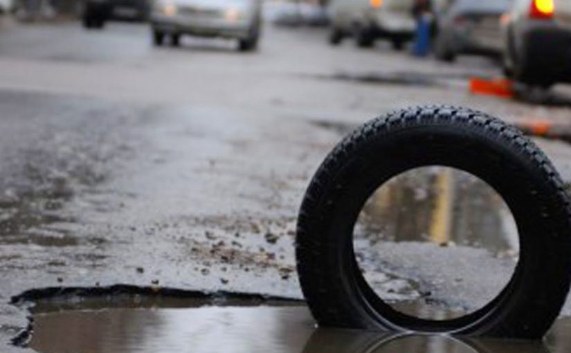 Администрация Новороссийска заплатила пятерым автомобилистам за разбитые машины на плохих муниципальных дорогах