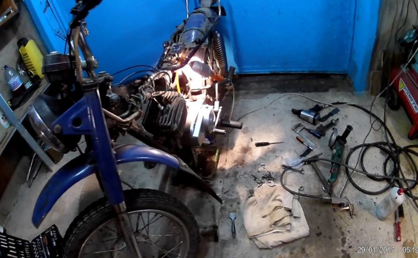 В Новороссийске в гараже задохнулся мотоциклист