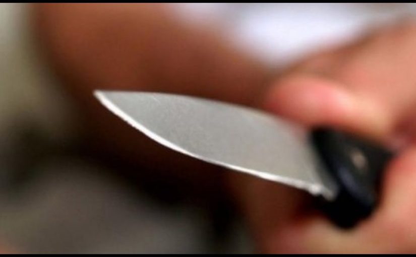 Житель Новороссийска 21 раз ударил кухонным ножом отца