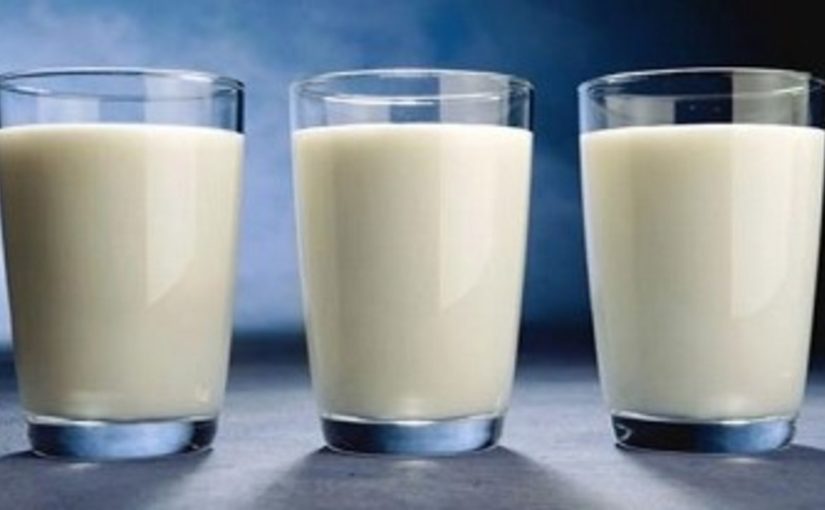 В Краснодарском крае подорожал годовой набор продуктов и услуг, в который входит 144 литра молока, 10 литров водки и половина джемпера