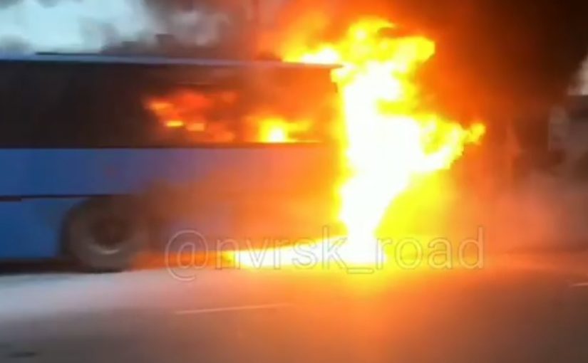 В Новороссийске сгорел автобус