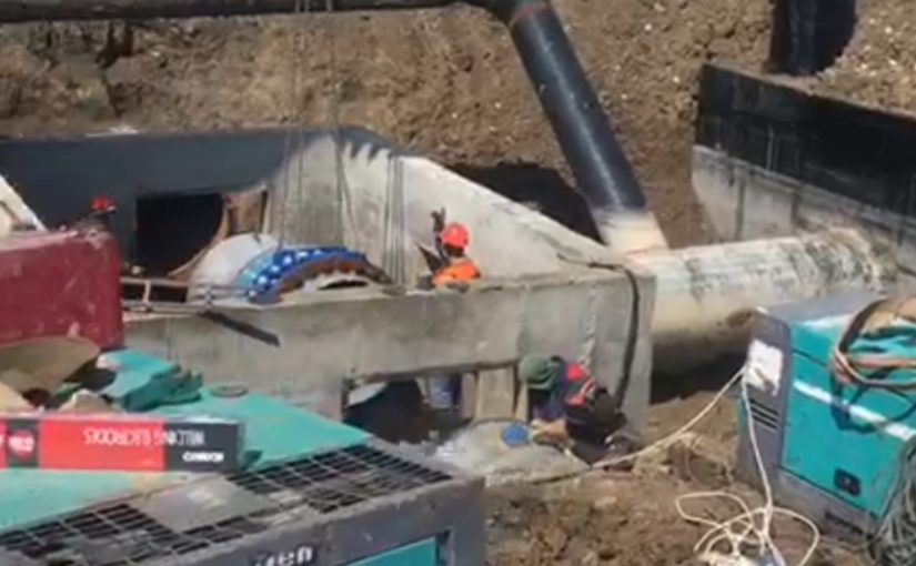 Идет врезка новой ветки Троицкого водовода, которая избавит Новороссийск от аварий (видео)