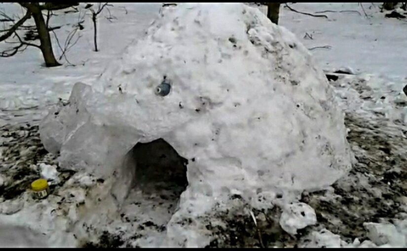На Маркотхе в окрестностях Новороссийска строили ледяные дома-иглу (видео)