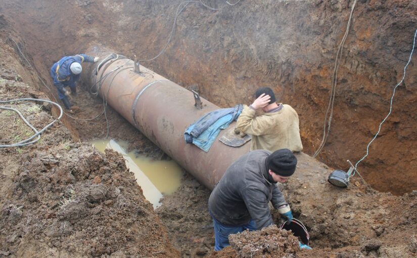 Началась врезка участка Троицкого водопровода: когда в Новороссийск придет вода без перебоев