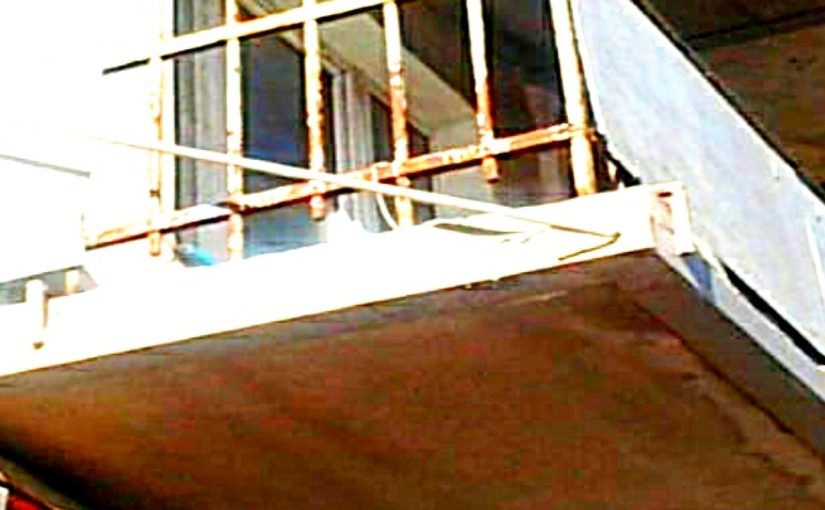 В Новороссийске начнут менять аварийные балконы, но не все хозяева пускают строителей