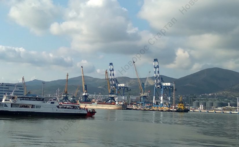 Еще одна судоходная компания не сможет доставлять грузы в Новороссийск