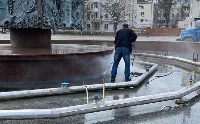 В Новороссийске фонтаны готовят к летнему сезону