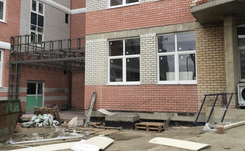 Срок сдачи самой большой школы Новороссийска снова перенесли