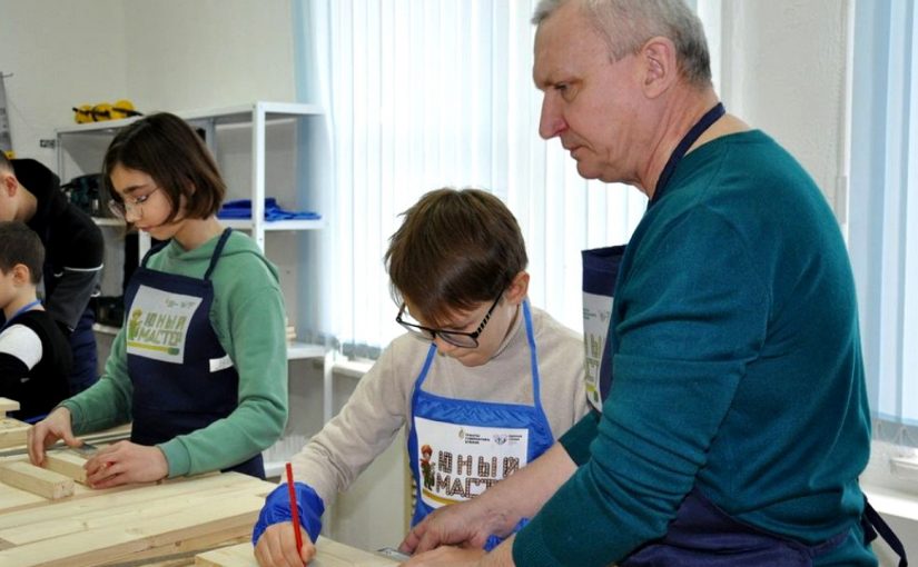 В Новороссийске воесемнадцать мальчишек и одну девочку научат работать руками