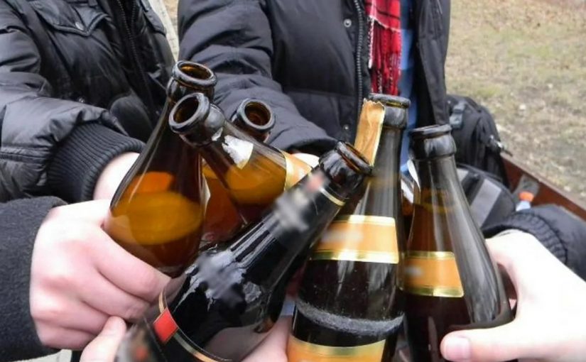  120 лет назад в Новороссийске запретили распивать спиртное на улицах и а подворотнях