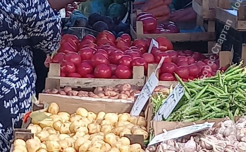 На рынке Новороссийска продают сладкий «кукуруз» и квасной «дрож»