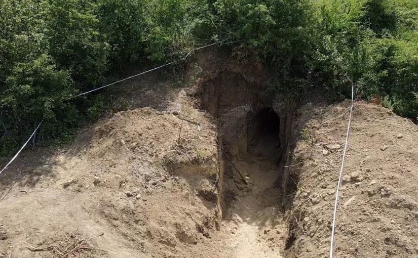 Поисковики Новороссийска нашли таинственное подземелье с туннелями