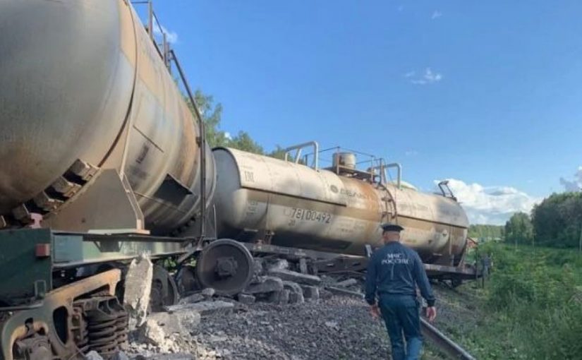 Поезда, идущие в Новороссийск, задержатся из-за схода с рельсов грузовых составов в Туле