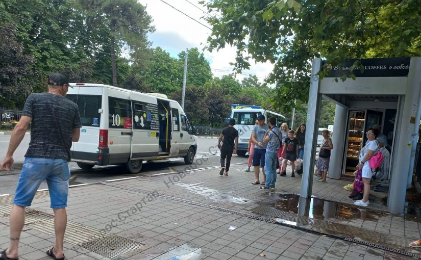 Зачем на остановках Новороссийска москвичи считают пассажиров