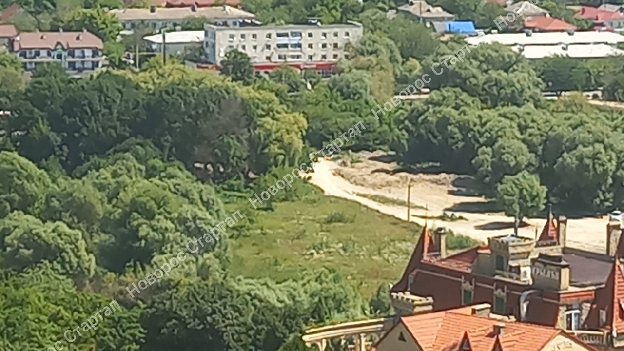 В Абрау-Дюрсо половина дома оказалась в границах населенного пункта, а  другая половина - за его пределами | Новорос Стартап