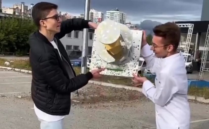 Юный кулинар из Новороссийска после победы в конкурсе разбил шоколадную скульптуру (видео)