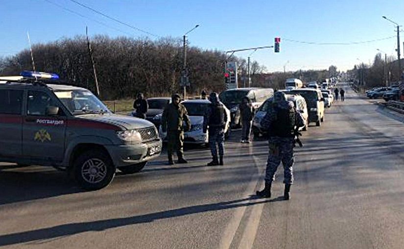 В Ростовской области разыскивают дезертира, обстрелявшего из пулемета полицейских