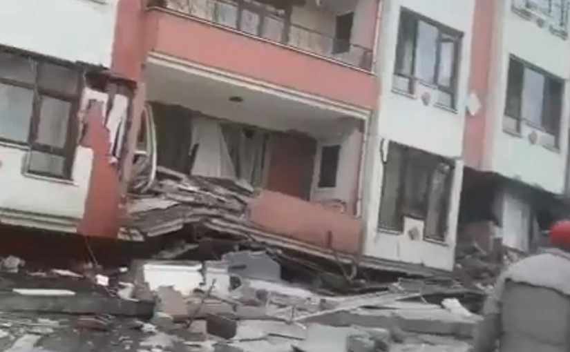 Новороссийцы в Турции оказались в зоне землетрясения и постоянно выбегали из дома