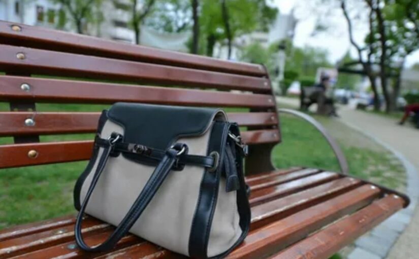 В Новороссийске женщина украла сумочку, которую «не видела»