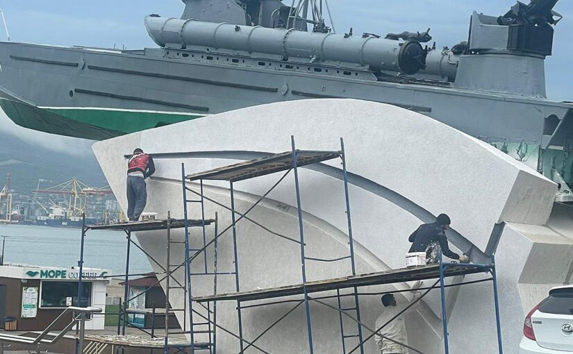 В Новороссийске до 9 мая отремонтируют памятник «Торпедный катер»